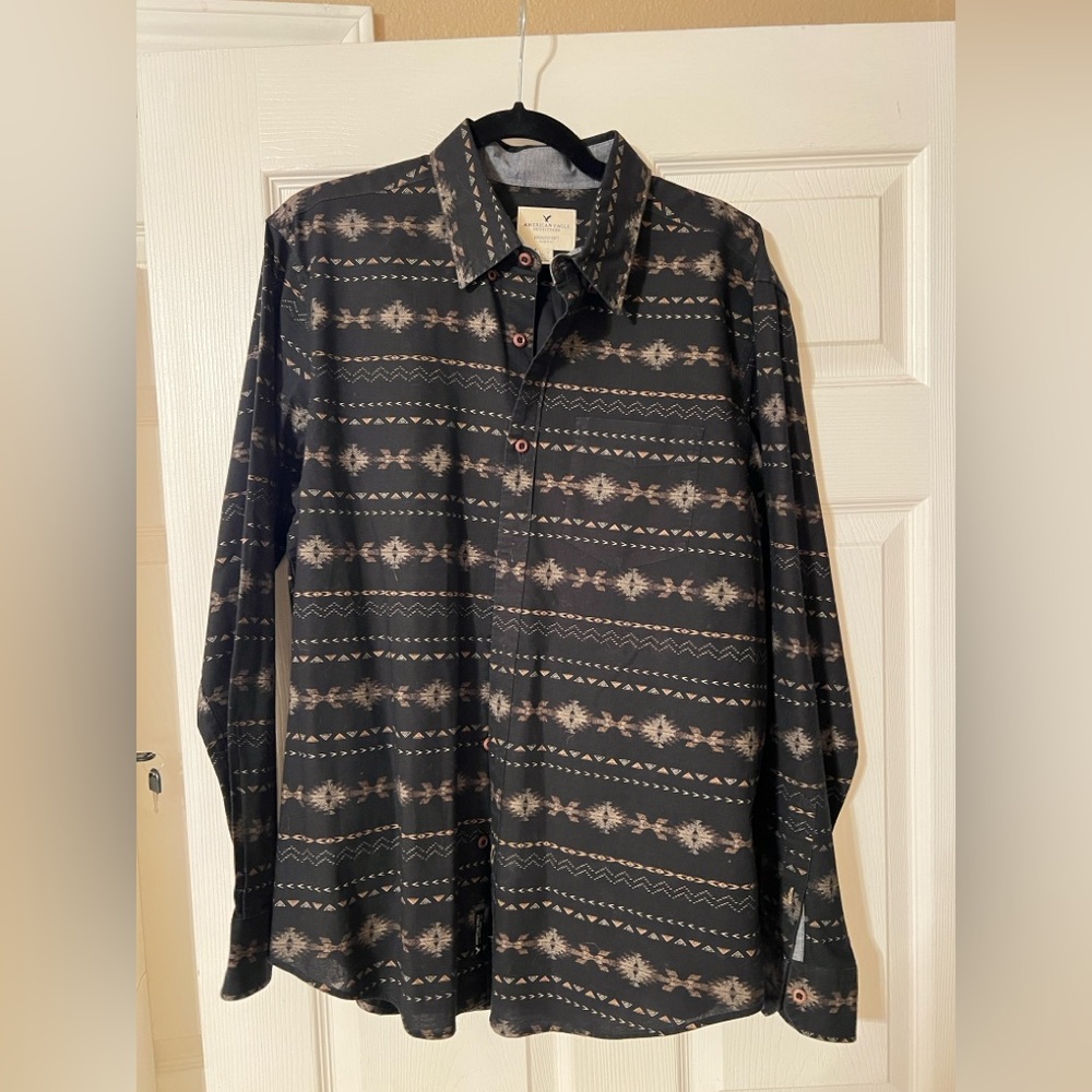 Men’s American Eagle Button down, L
